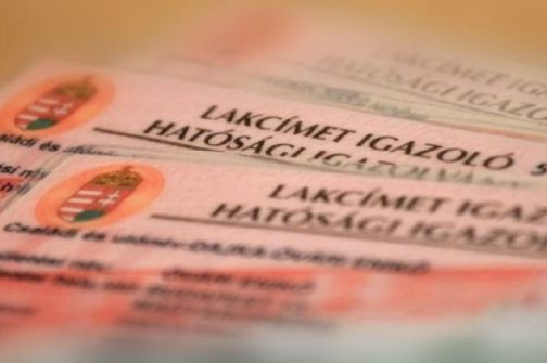 lakcímkártyák